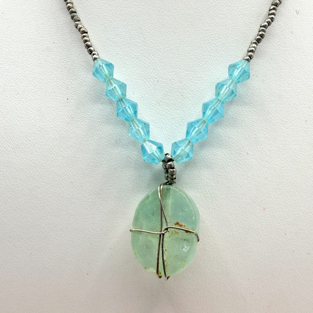 Vintage Silver Tone Wire Wrapped Green Stone Pendant Necklace with Blue